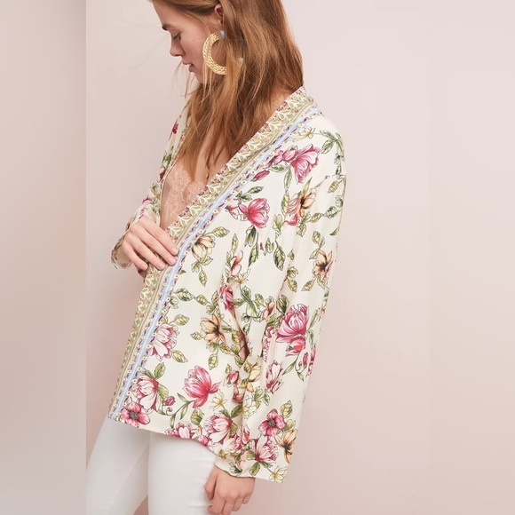 Anthropologie Akemi + Kin Floral Long Sleeve Open Short Kimono Cardigan One Size - Picture 3 of 11